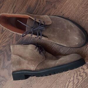 Never Worn FRYE Men's Brown Suede Leather Lace Up Boots Chukka 4001 J17